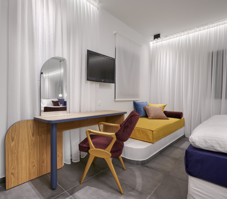 room 101 - 04